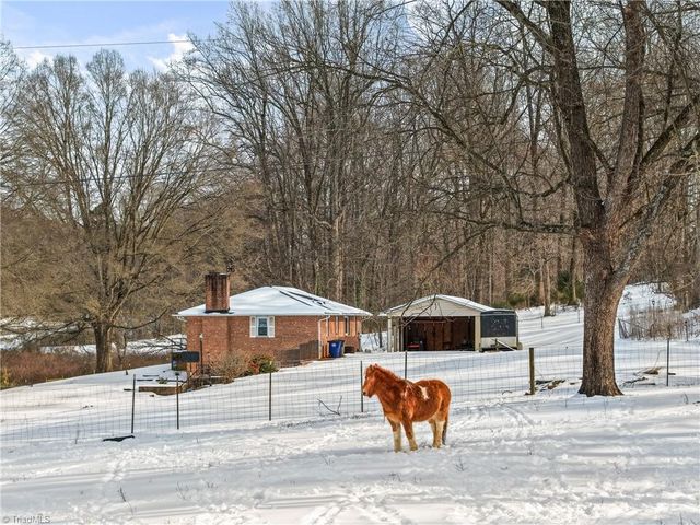 4150 High Point Road, Winston-salem, NC 27107