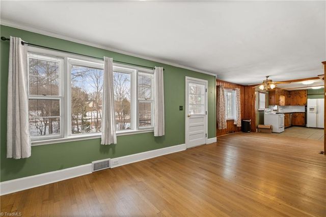 4150 High Point Road, Winston-salem, NC 27107