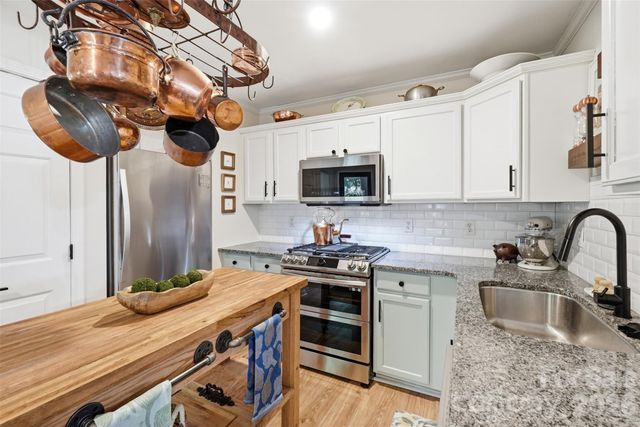 4431 Garris Road, Charlotte, NC 28209