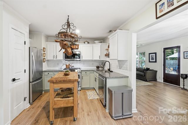 4431 Garris Road, Charlotte, NC 28209