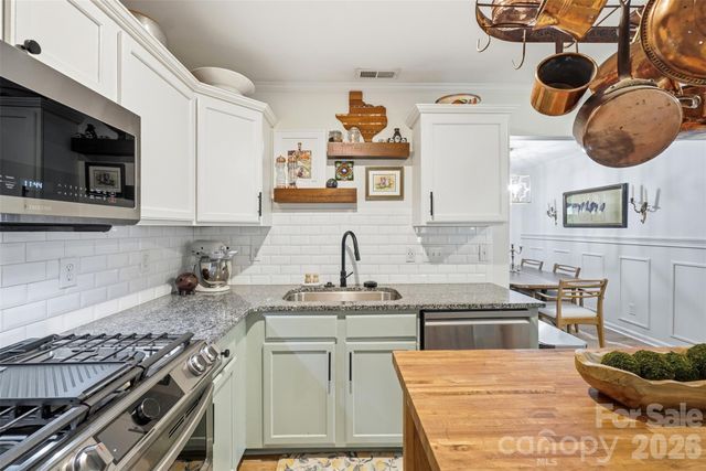 4431 Garris Road, Charlotte, NC 28209
