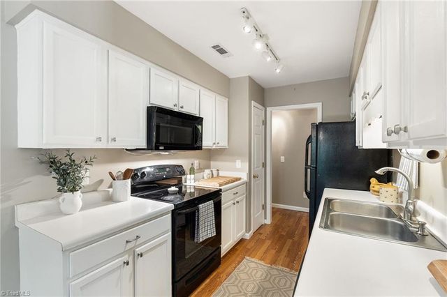 5413 Whitley Way, Greensboro, NC 27407