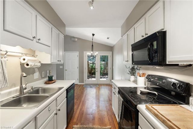 5413 Whitley Way, Greensboro, NC 27407