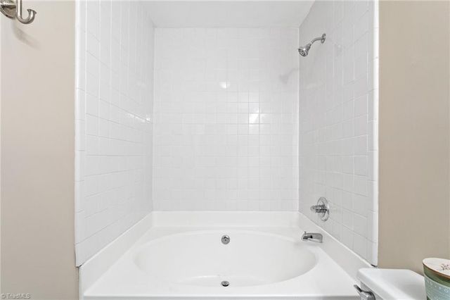 5413 Whitley Way, Greensboro, NC 27407