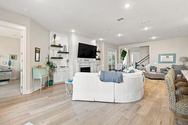 537 Marsh Cove Circle, Summerville, SC 29486