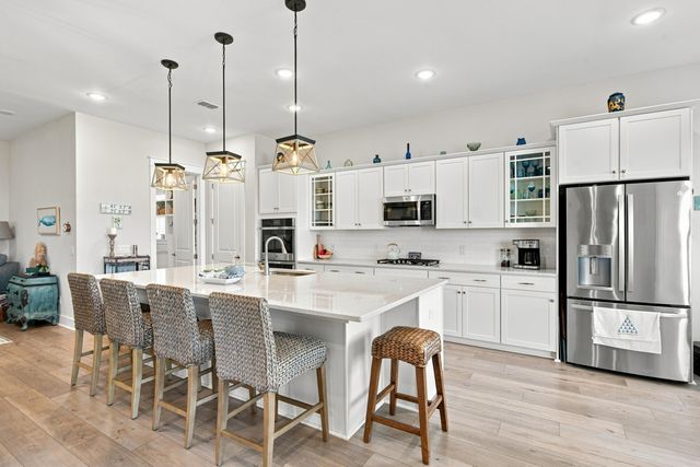 537 Marsh Cove Circle, Summerville, SC 29486