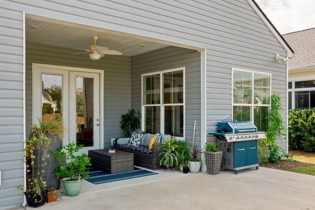 537 Marsh Cove Circle, Summerville, SC 29486