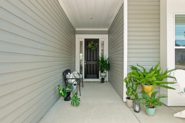 537 Marsh Cove Circle, Summerville, SC 29486
