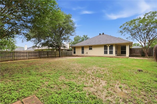 1707 Beaver Pond Court, Bryan, TX 77807