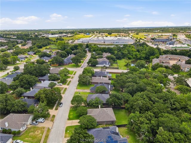1707 Beaver Pond Court, Bryan, TX 77807