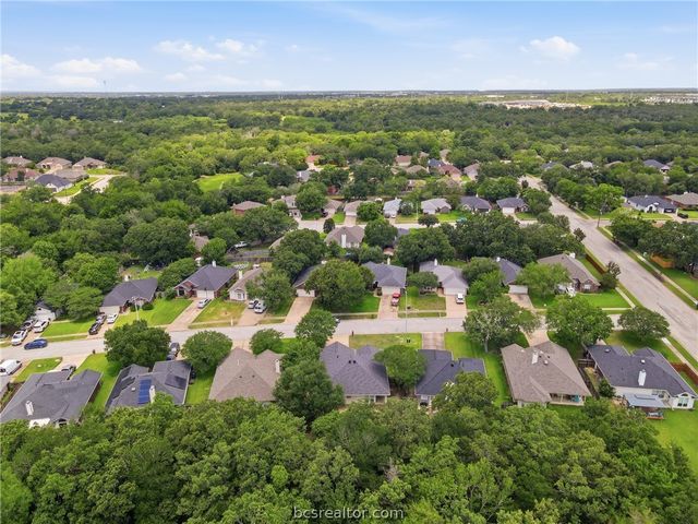 1707 Beaver Pond Court, Bryan, TX 77807