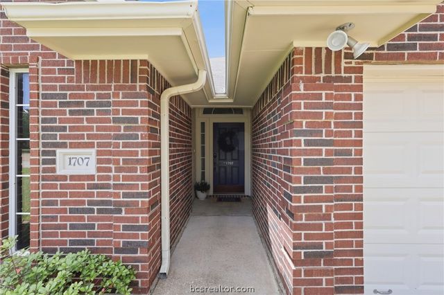 1707 Beaver Pond Court, Bryan, TX 77807