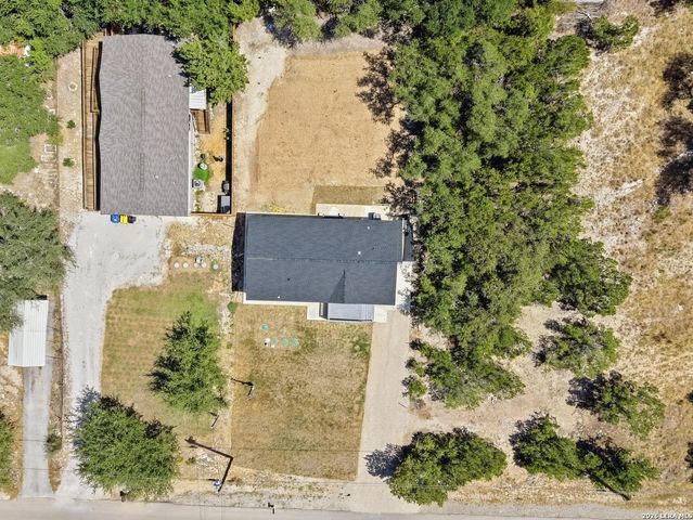 1035 Cypress Dr, Canyon Lake, TX 78133