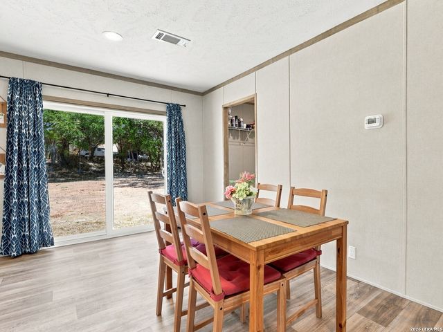 1035 Cypress Dr, Canyon Lake, TX 78133