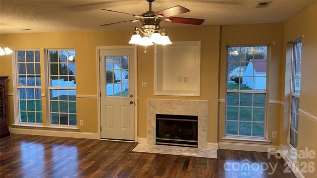 6912 Alanbrook Road, Charlotte, NC 28215