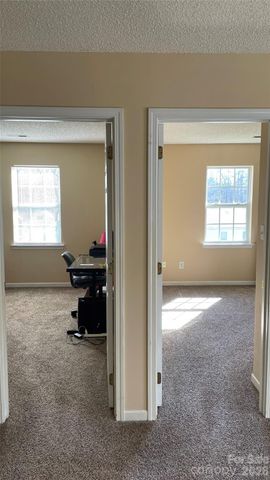 6912 Alanbrook Road, Charlotte, NC 28215