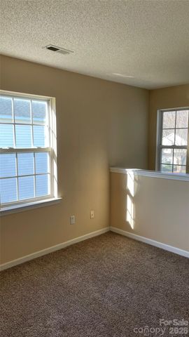 6912 Alanbrook Road, Charlotte, NC 28215