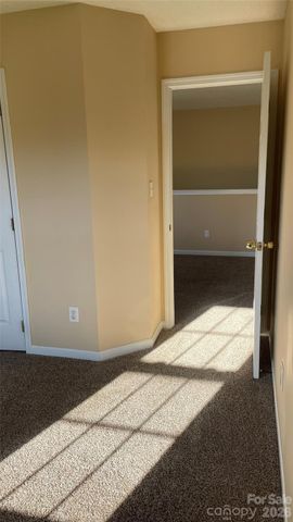 6912 Alanbrook Road, Charlotte, NC 28215