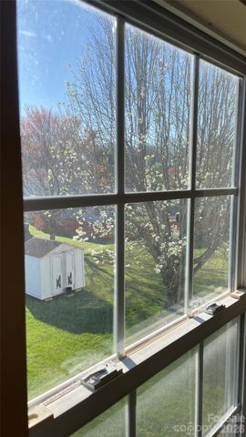 6912 Alanbrook Road, Charlotte, NC 28215