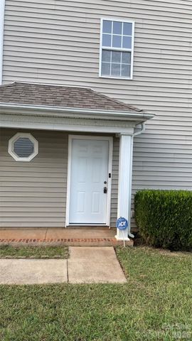 6912 Alanbrook Road, Charlotte, NC 28215