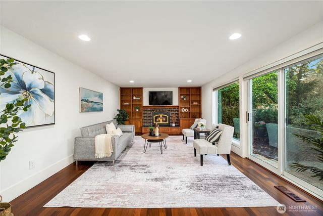 6116 152nd Avenue NE, Redmond, WA 98052