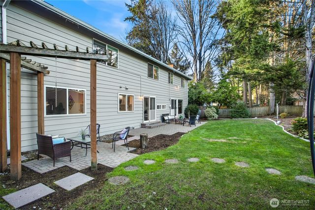 6116 152nd Avenue NE, Redmond, WA 98052