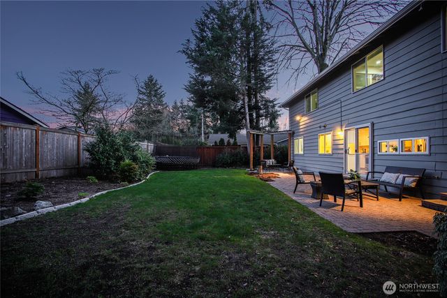 6116 152nd Avenue NE, Redmond, WA 98052