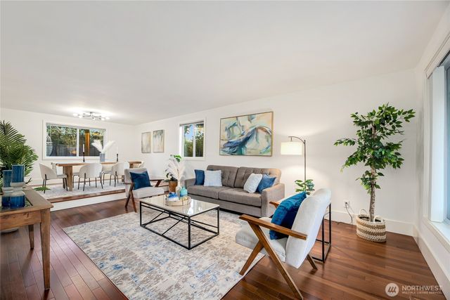 6116 152nd Avenue NE, Redmond, WA 98052