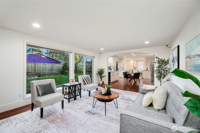 6116 152nd Avenue NE, Redmond, WA 98052