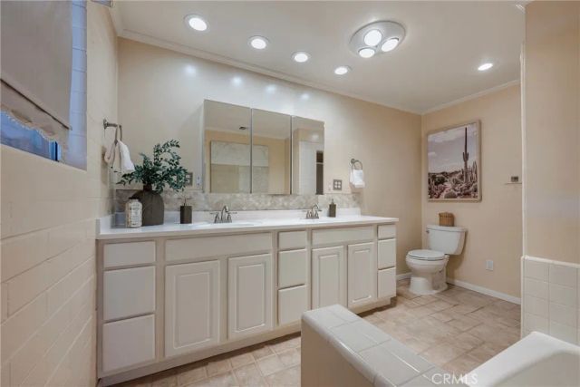 2404 W Ash Avenue, Fullerton, CA 92833