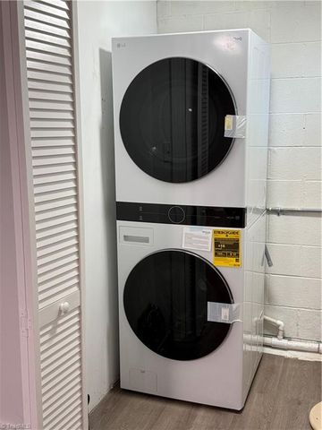 212 W Cornwallis Drive, Greensboro, NC 27408