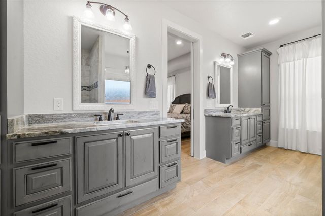 100 Calvary Drive, Adkins, TX 78101