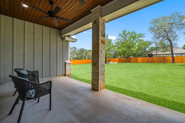 100 Calvary Drive, Adkins, TX 78101