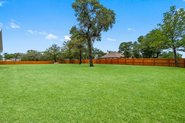 100 Calvary Drive, Adkins, TX 78101