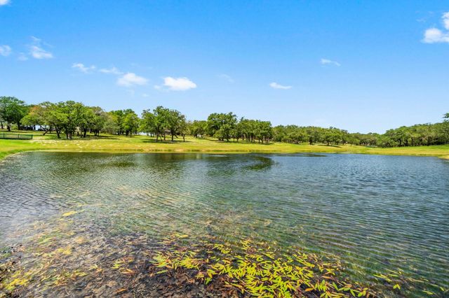 100 Calvary Drive, Adkins, TX 78101