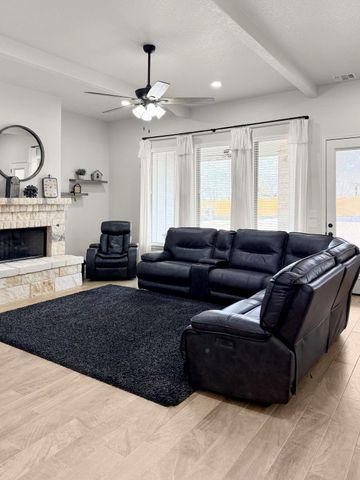 100 Calvary Drive, Adkins, TX 78101