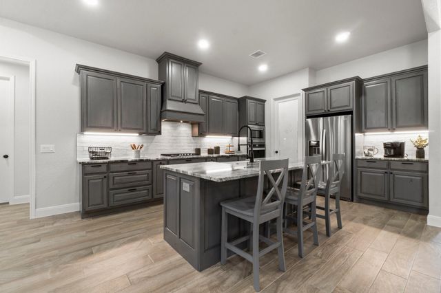 100 Calvary Drive, Adkins, TX 78101