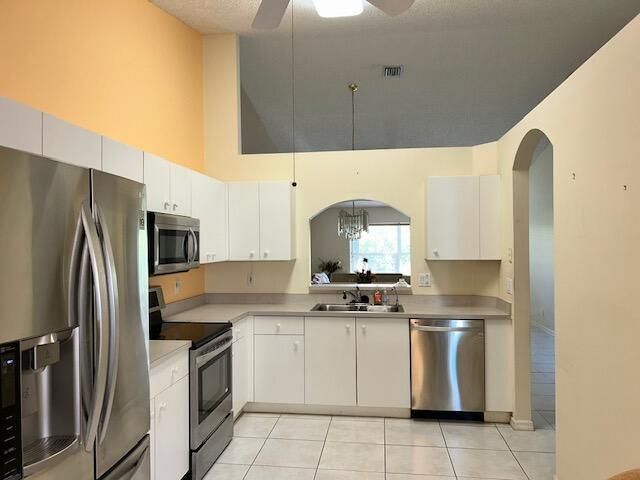 6092 Petunia Road, Delray Beach, FL 33484