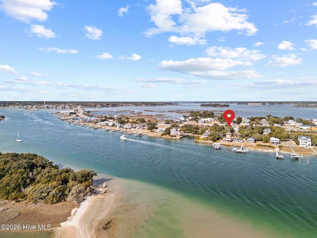 143 Capn Deck Lane, Swansboro, NC 28584