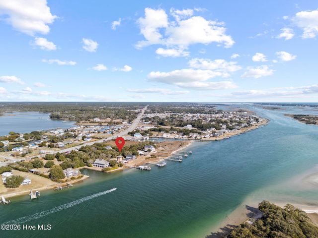 143 Capn Deck Lane, Swansboro, NC 28584