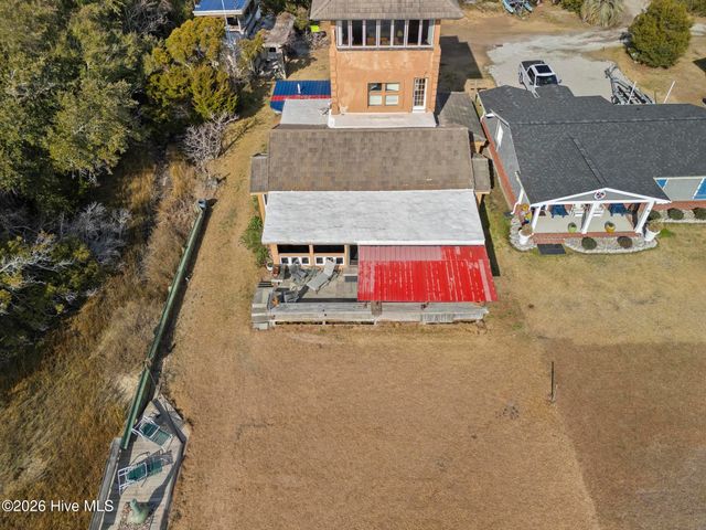 143 Capn Deck Lane, Swansboro, NC 28584