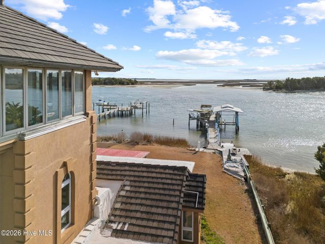 143 Capn Deck Lane, Swansboro, NC 28584