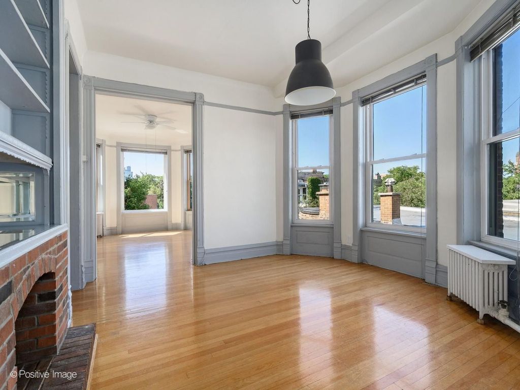 230 W Saint Paul Avenue, Chicago, IL 60614 — photo 2