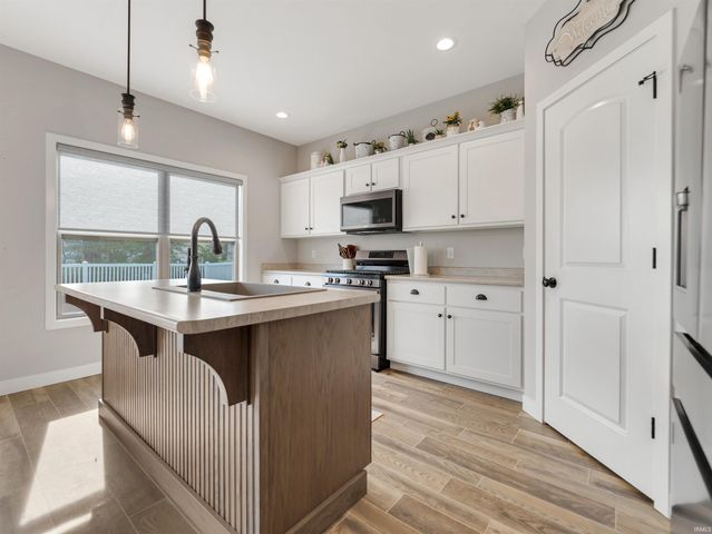 17388 Sonic Court, Huntertown, IN 46748