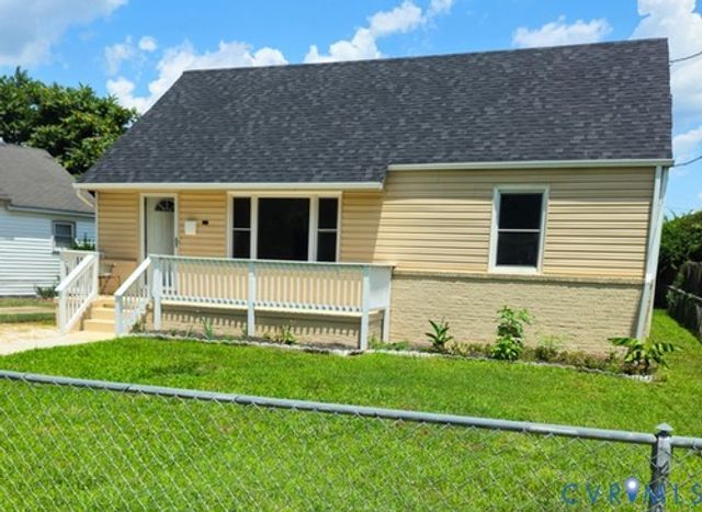 1217 Arlington St, Petersburg, VA 23803