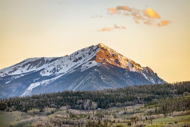 18 Heather Way, Silverthorne, CO 80498