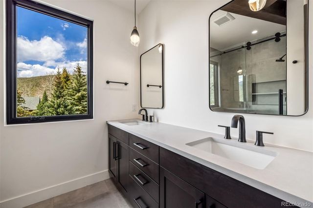 18 Heather Way, Silverthorne, CO 80498