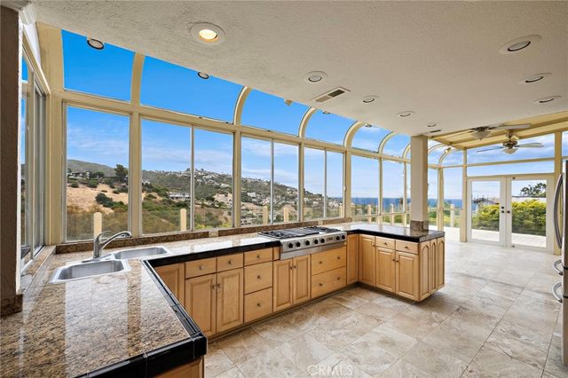1337 Terrace Way, Laguna Beach, CA 92651