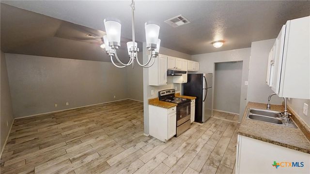 2606 Cross Timber Drive, Killeen, TX 76543