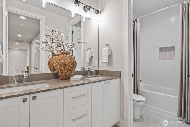 1606 146th Avenue SE, Bellevue, WA 98007